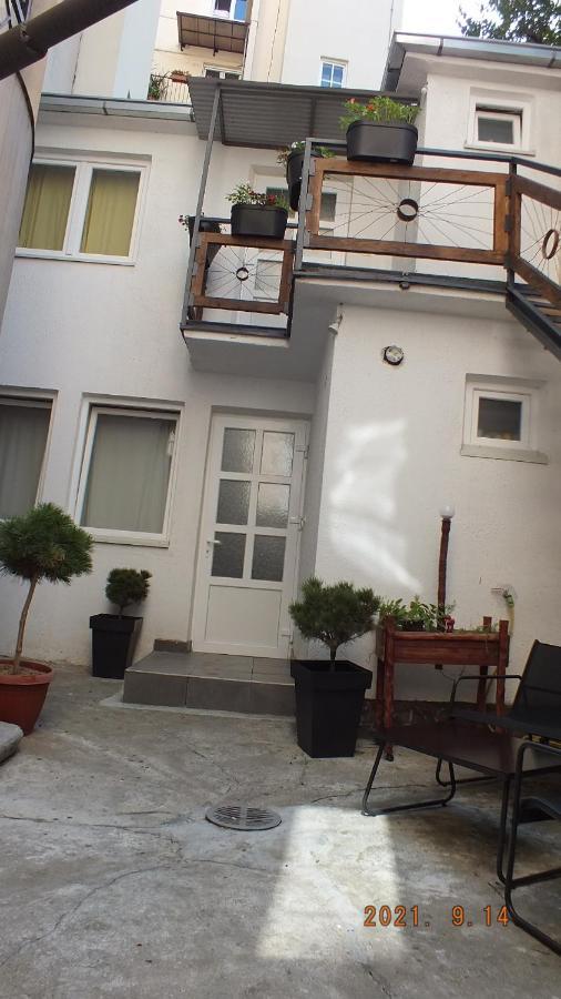 Little L Apartments Dorcol 베오그라드 외부 사진